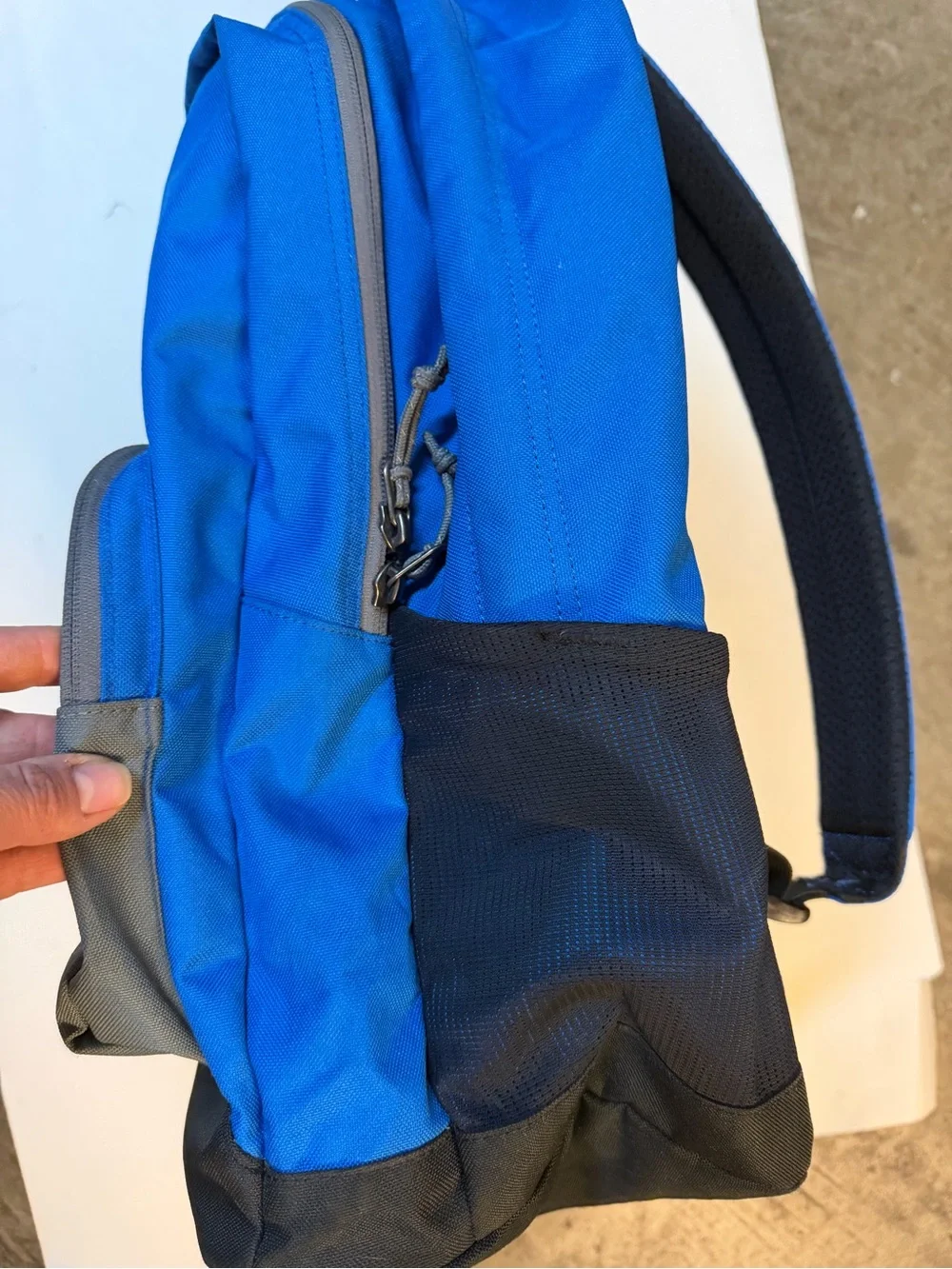 Columbia Neosho Daypack Backpack Blue Gray School Laptop Travel Hiking Book Bag